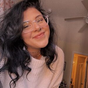 Meet your Posher, Julie